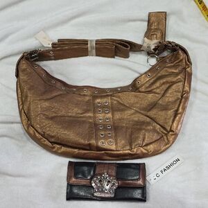 Brown metallic Hobo Shoulder Bag With Matching Crown Wallet. 👑